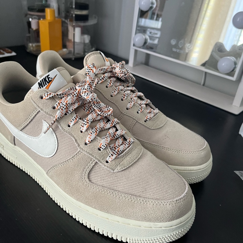 Nike Air Force 1 Low '07 LV8 Low Mens Casual Athletic Shoes Tan DO9801-200 Sz 11